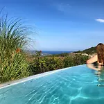 Maison & Piscine Privee Vue Panoramique Tres Calme Independant Casa de Férias