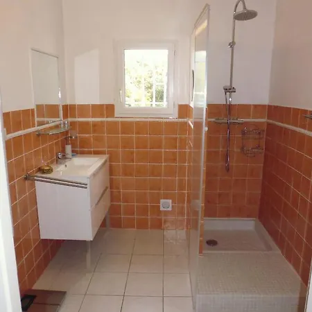 Prázdninový dům Maison & Piscine Privee Vue Panoramique Tres Calme Independant *
