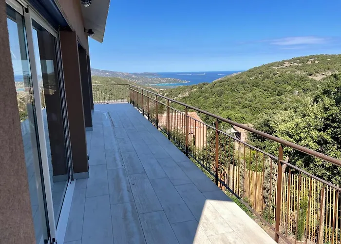 Maison & Piscine Privee Vue Panoramique Tres Calme Independant Holiday home *