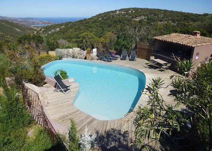 Maison&piscine Privée Vue Panoramique Très Calme Indépendant *