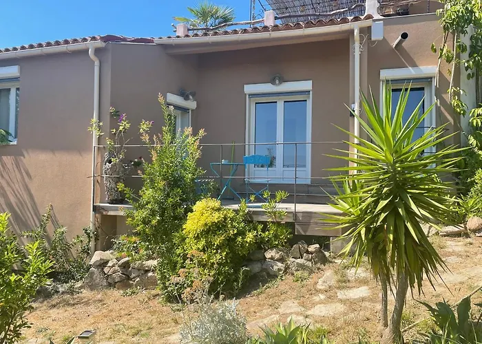 Maison&piscine Privée Vue Panoramique Très Calme Indépendant *