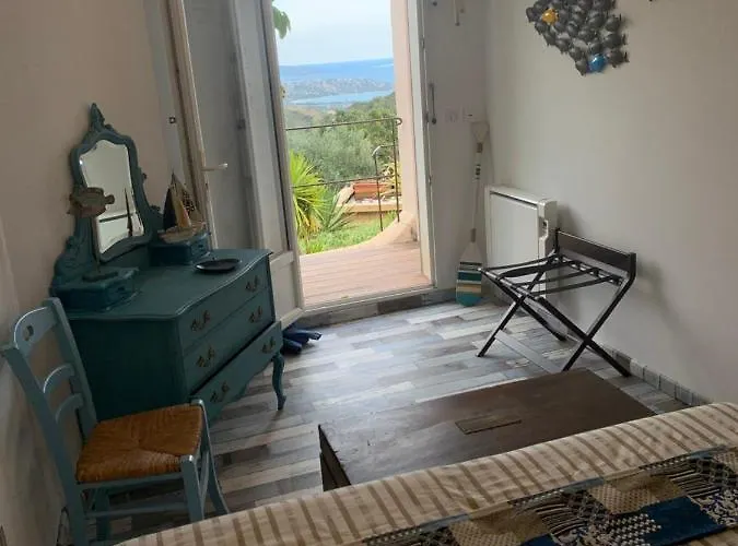 Maison&piscine Privée Vue Panoramique Très Calme Indépendant Porto Vecchio